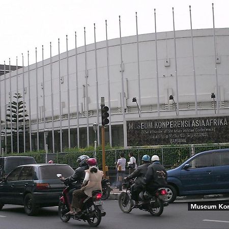 Zen Rooms Antapani Syariah Bandung Eksteriør bilde