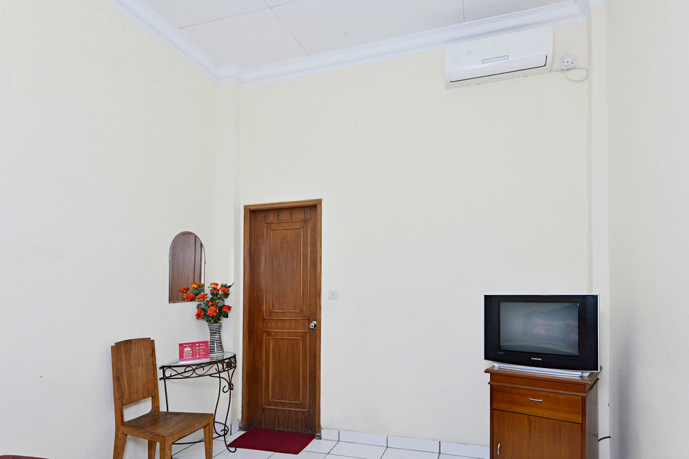Zen Rooms Antapani Syariah Bandung Eksteriør bilde