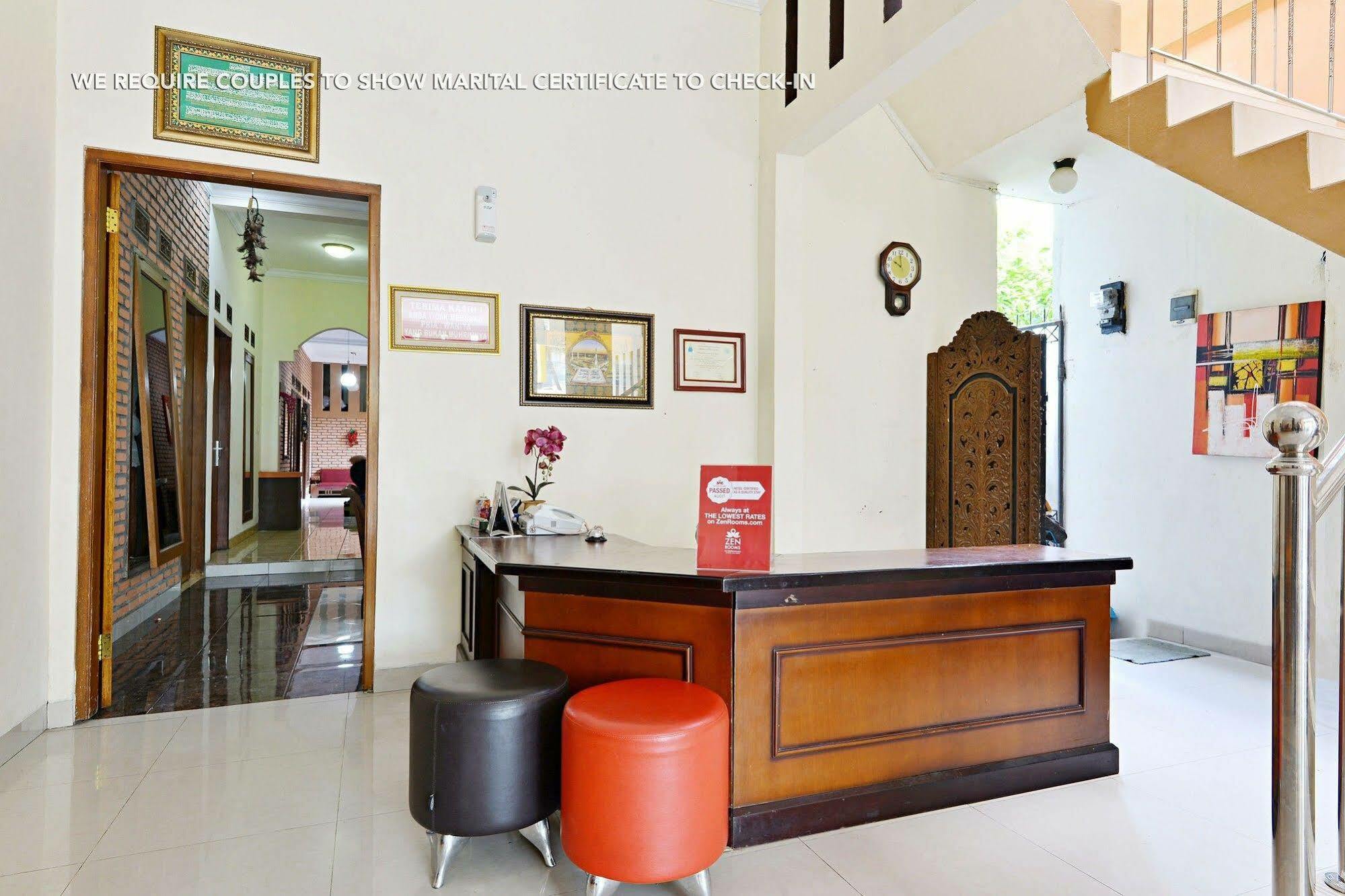 Zen Rooms Antapani Syariah Bandung Eksteriør bilde